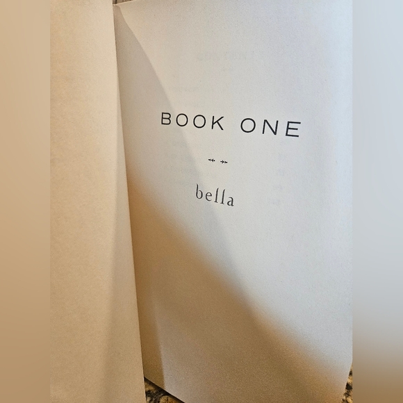 Breaking Dawn - Twilight Trilogy Hardback Stephenie Meyer - Picture 8 of 8